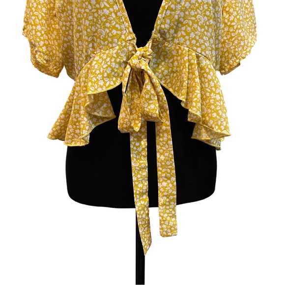 🌟3 FOR $15🌟 SHEIN Yellow Tie Front Ruffle Hem Top - Women’s Size Large (8/10) - Picture 6 of 9